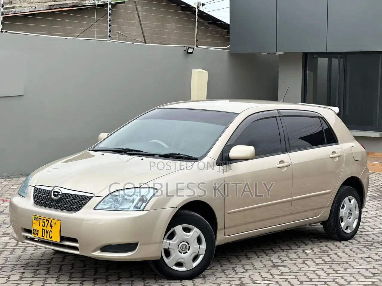 Toyota Corolla RunX 2004 Gold