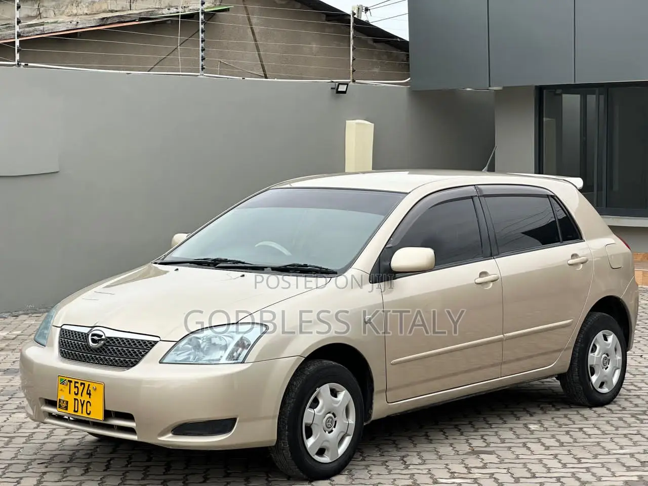 Toyota Corolla RunX 2004 Gold