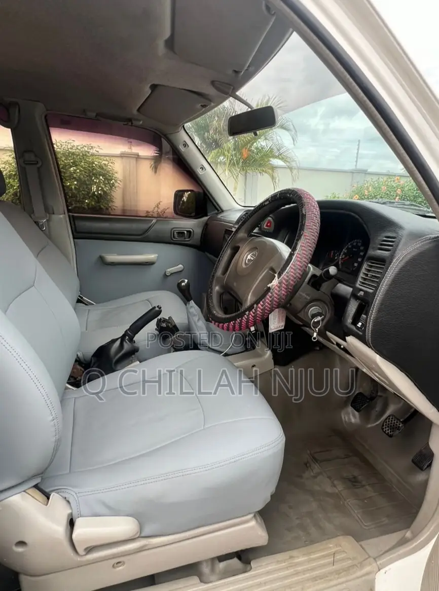 Nissan Patrol 2002 White