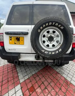 Nissan Patrol 2002 White