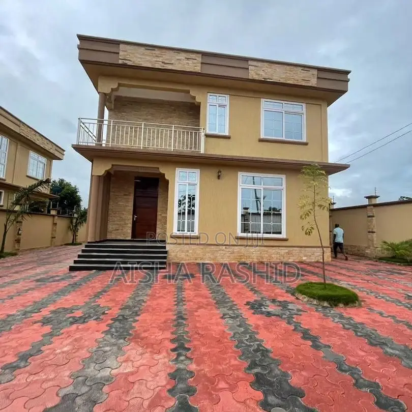 4bdrm House in Kinondoni for rent