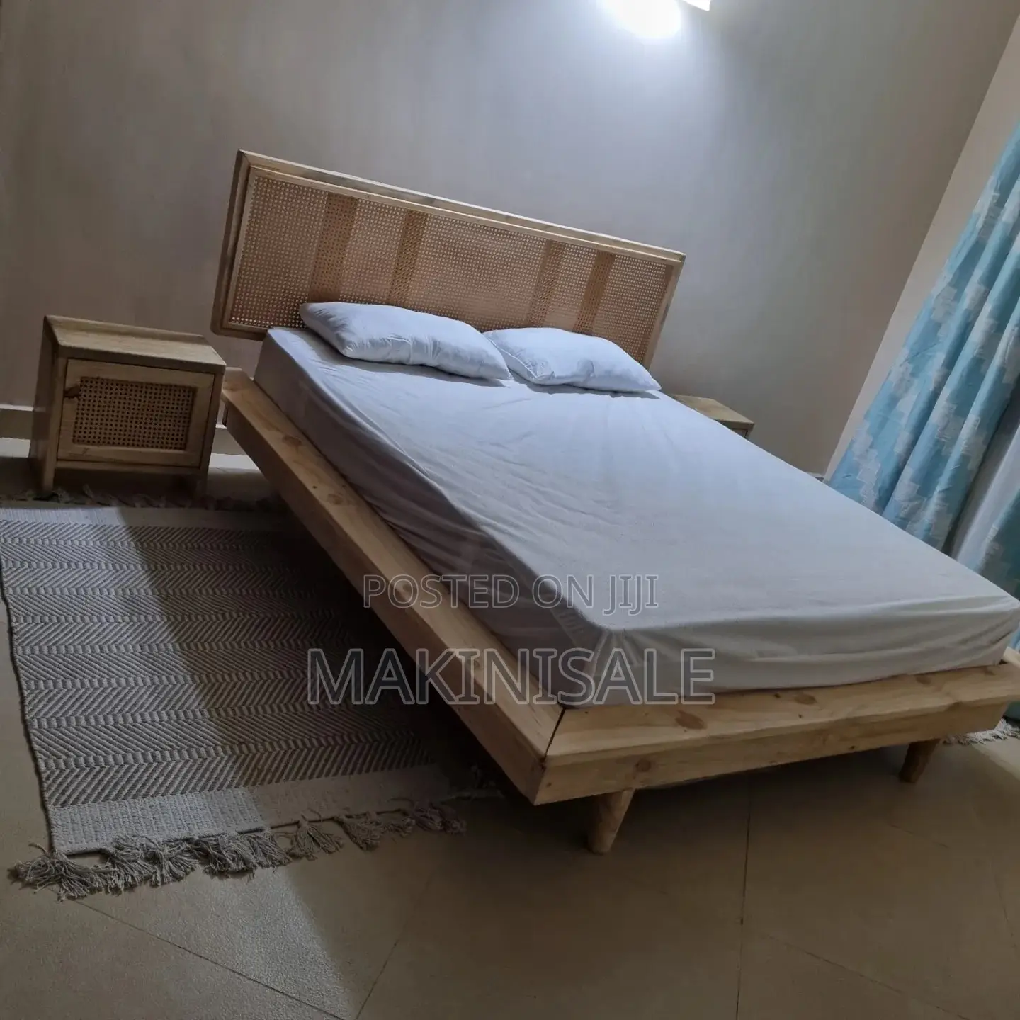 Ratan Bed Nzuri Sana