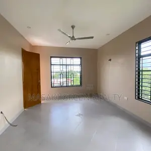 8bdrm Apartment in Mbweni, Kinondoni for sale