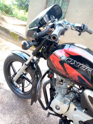 Bajaj Boxer X125 2021 Black