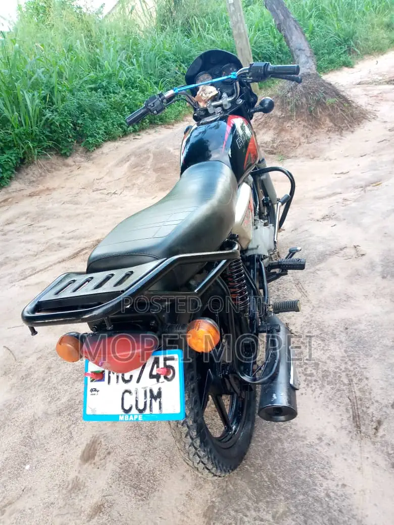 Bajaj Boxer X125 2021 Black