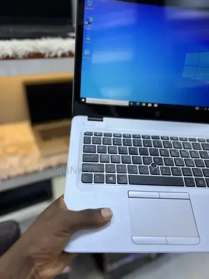 Laptop HP EliteBook 840 G4 8GB Intel Core I5 HDD+SSD 256GB