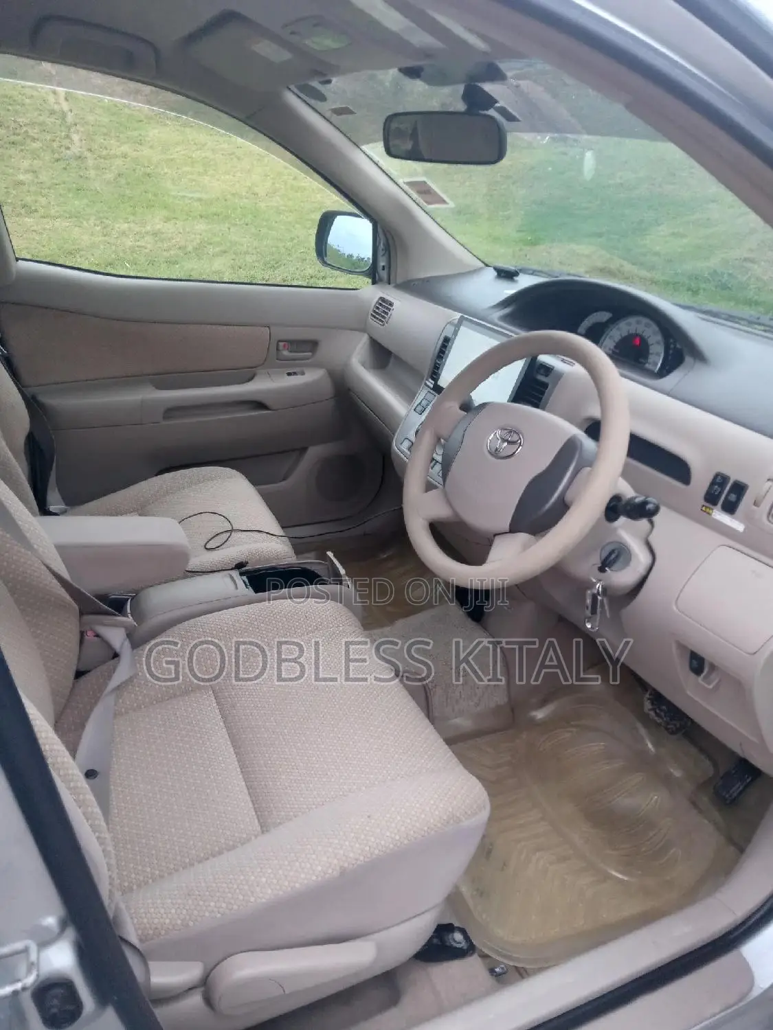 Toyota Raum 2007 Silver