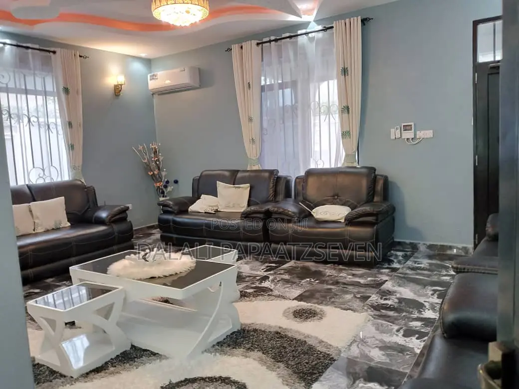 3bdrm House in Dalalipapaatzseven, Kinondoni for sale