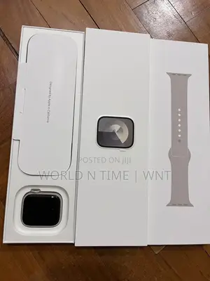 Apple Watch Series 9 GPS, 41mm Starlight Aluminum Case