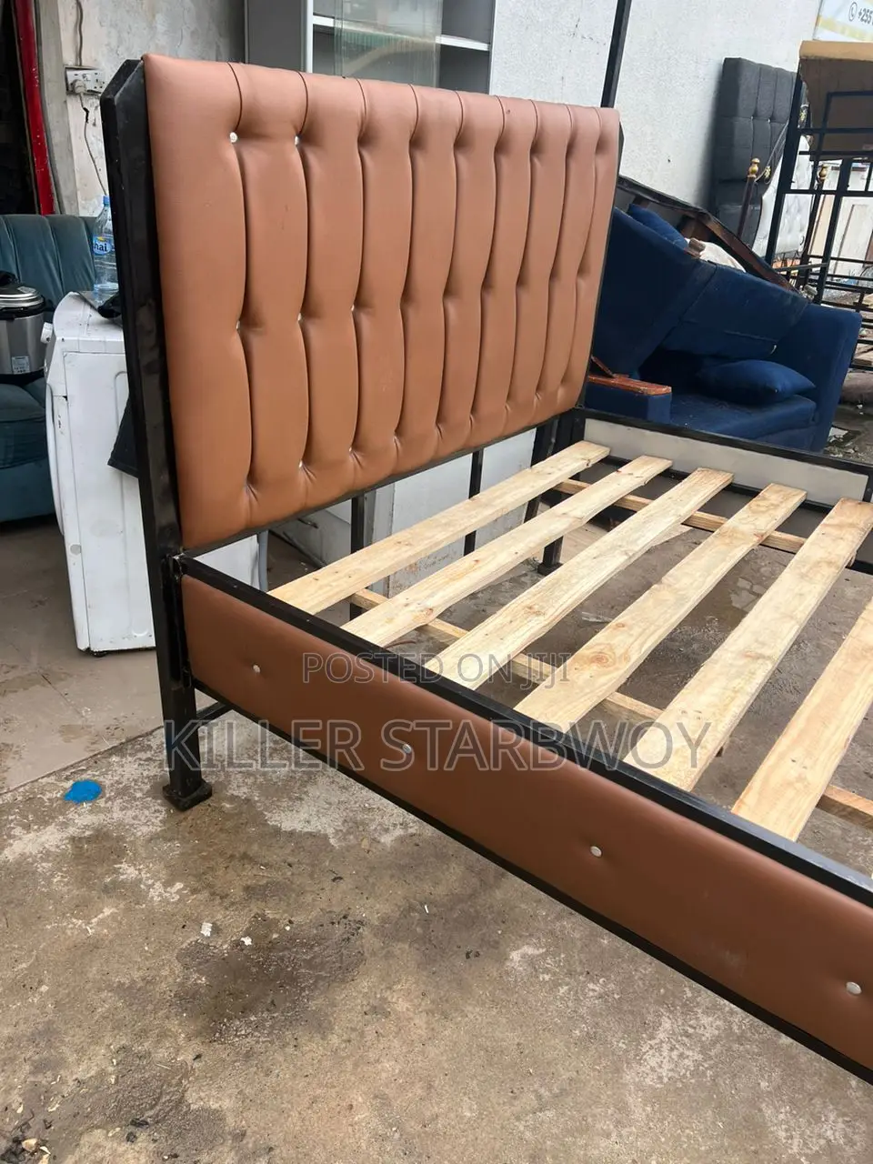 Kitanda Used, Size 5×6 Bedsofa Chuma