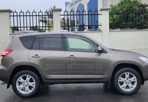 Toyota RAV4 2010 Beige