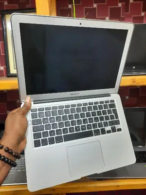 Laptop Apple MacBook Air 2015 4GB Intel Core I5 SSD 128GB
