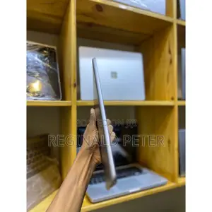 Apple iPad Air 128 GB Gray