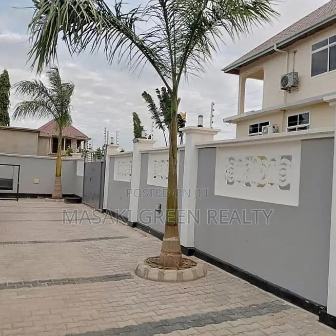 3bdrm House in Boko, Kinondoni for sale