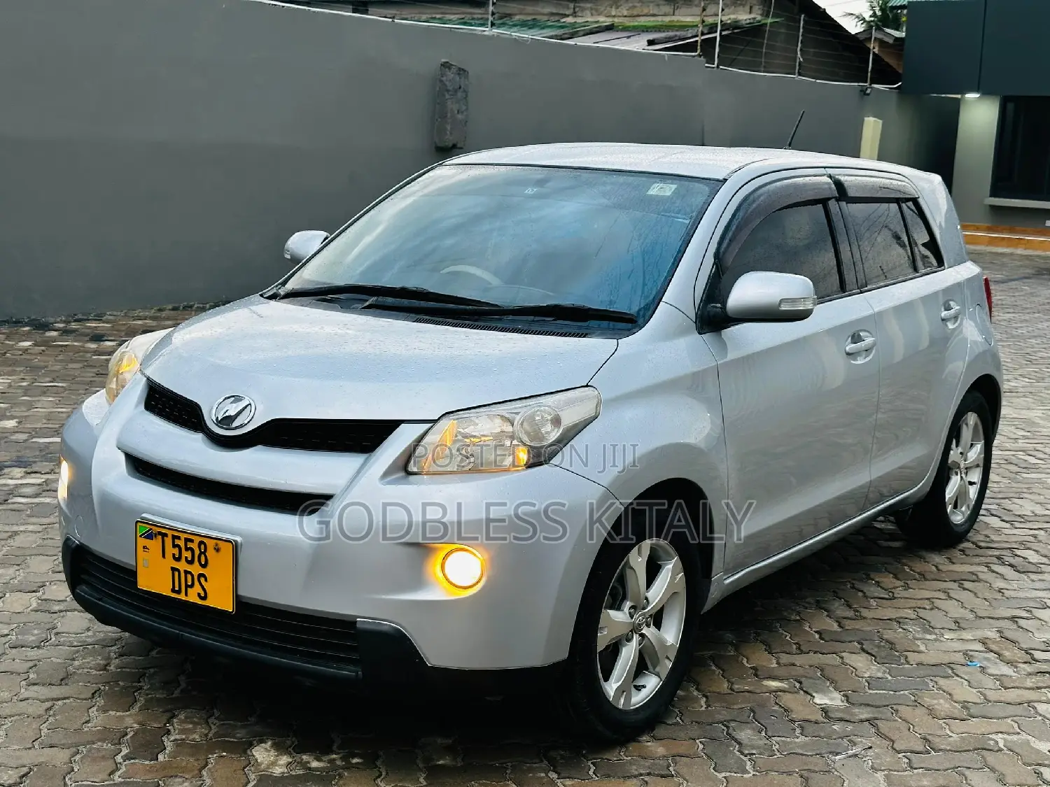 Toyota IST 2007 Silver