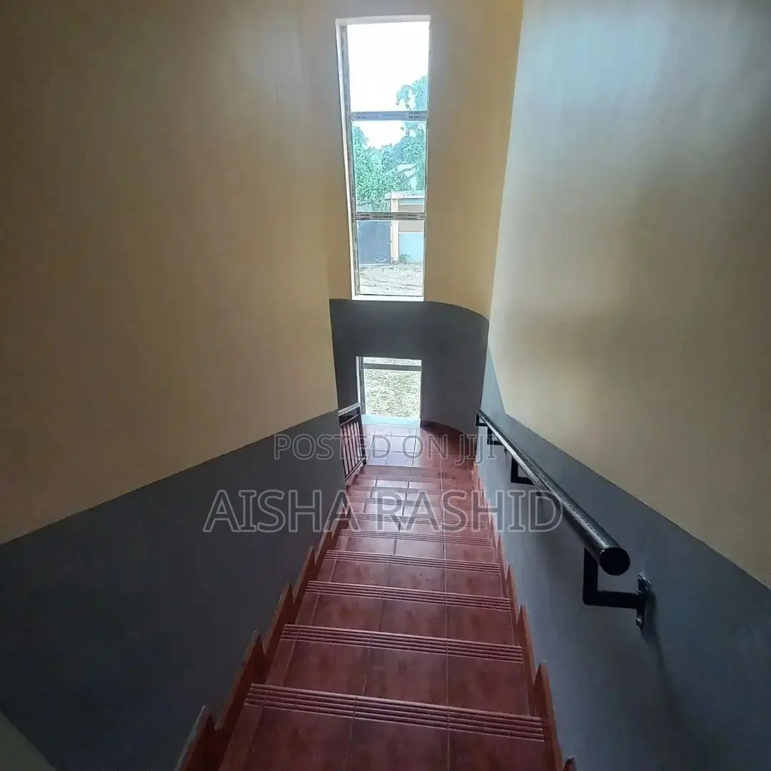 1bdrm Apartment in Kimara for rent