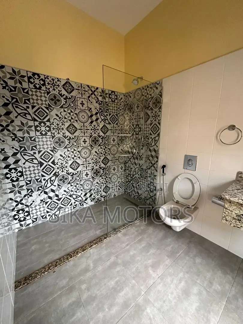 6bdrm Villa in Oysterbay, Kinondoni for rent