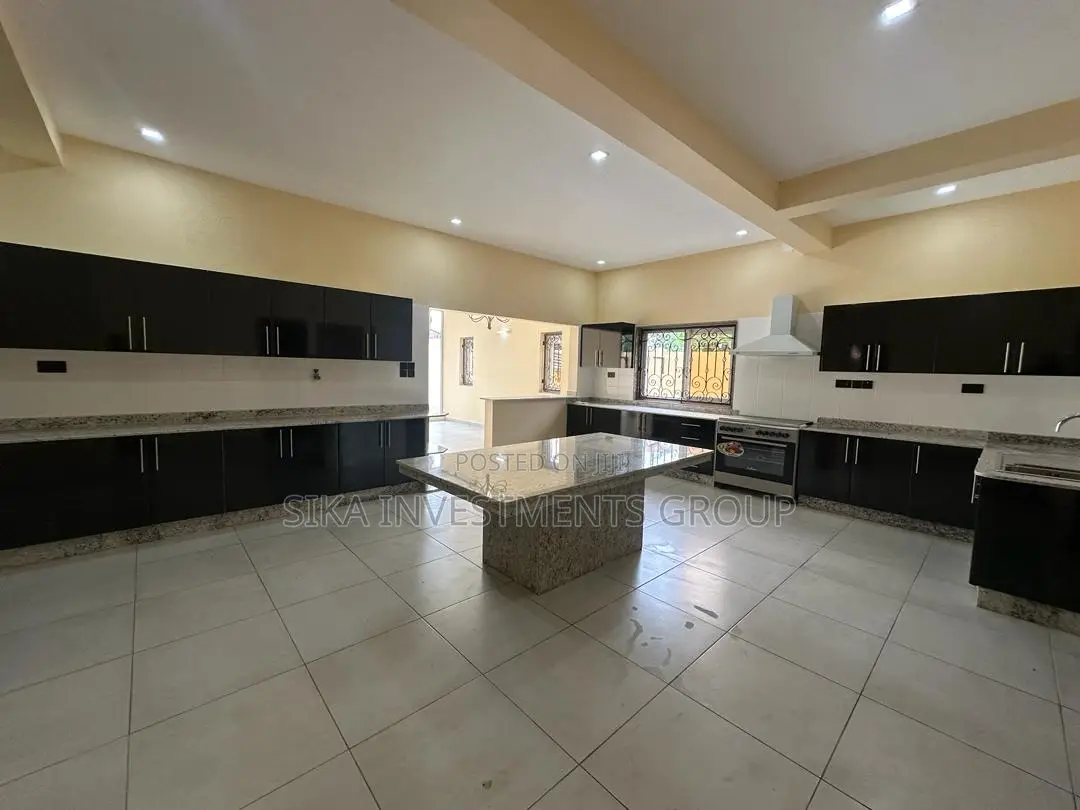 6bdrm Villa in Oysterbay, Kinondoni for rent