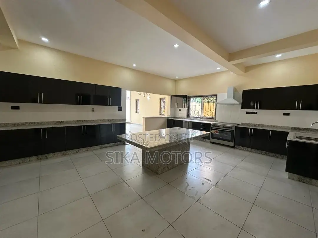 6bdrm Villa in Oysterbay, Kinondoni for rent