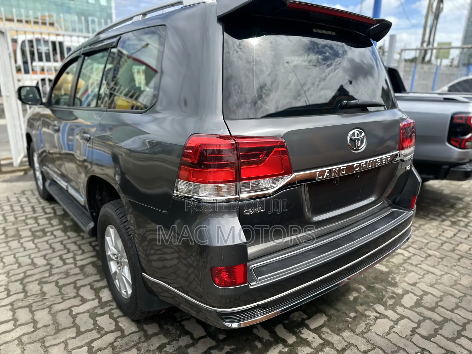 Toyota Land Cruiser 4.5 V8 GXR 2021 Gray