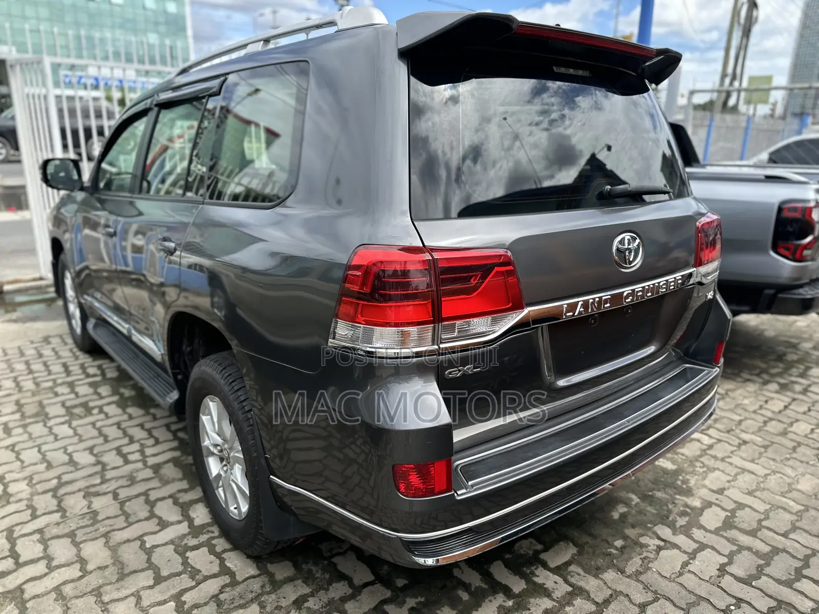 Toyota Land Cruiser 4.5 V8 GXR 2021 Gray
