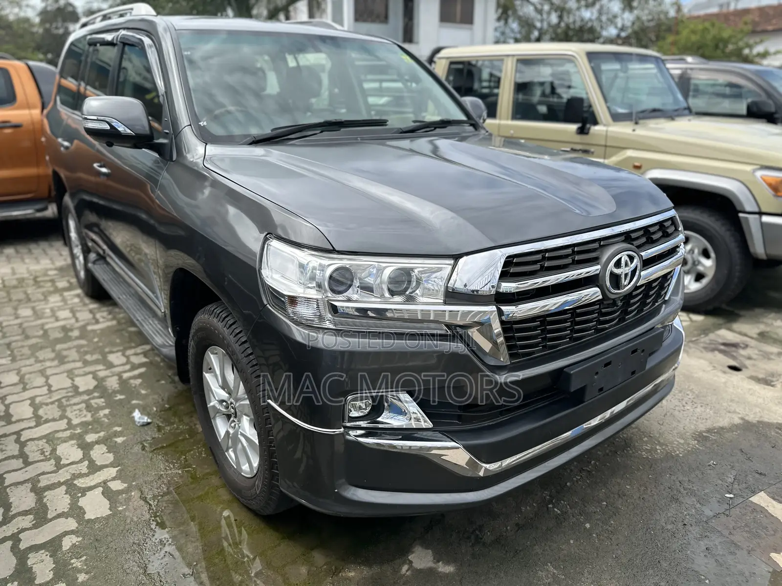Toyota Land Cruiser 4.5 V8 GXR 2021 Gray