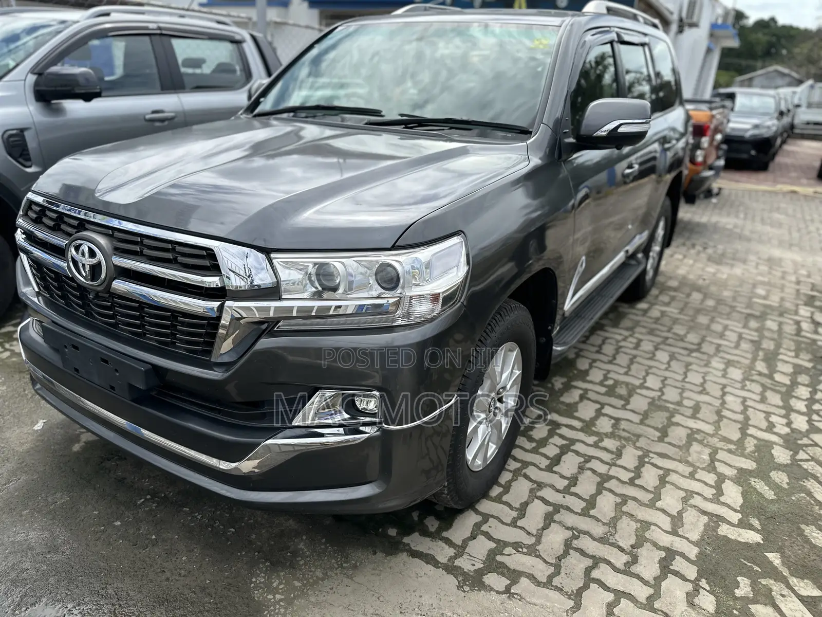 Toyota Land Cruiser 4.5 V8 GXR 2021 Gray