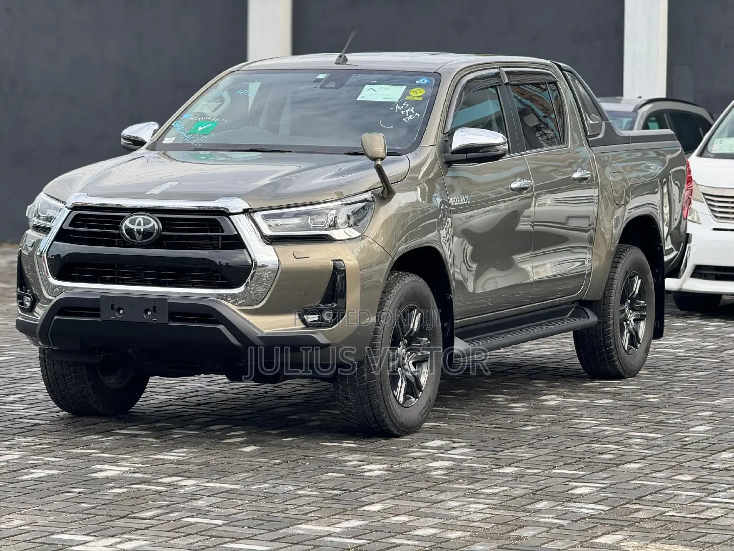 Toyota Hilux 2020 Beige