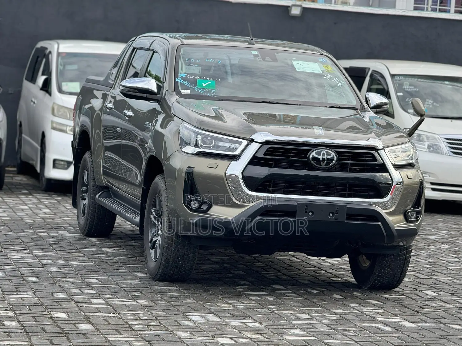 Toyota Hilux 2020 Beige