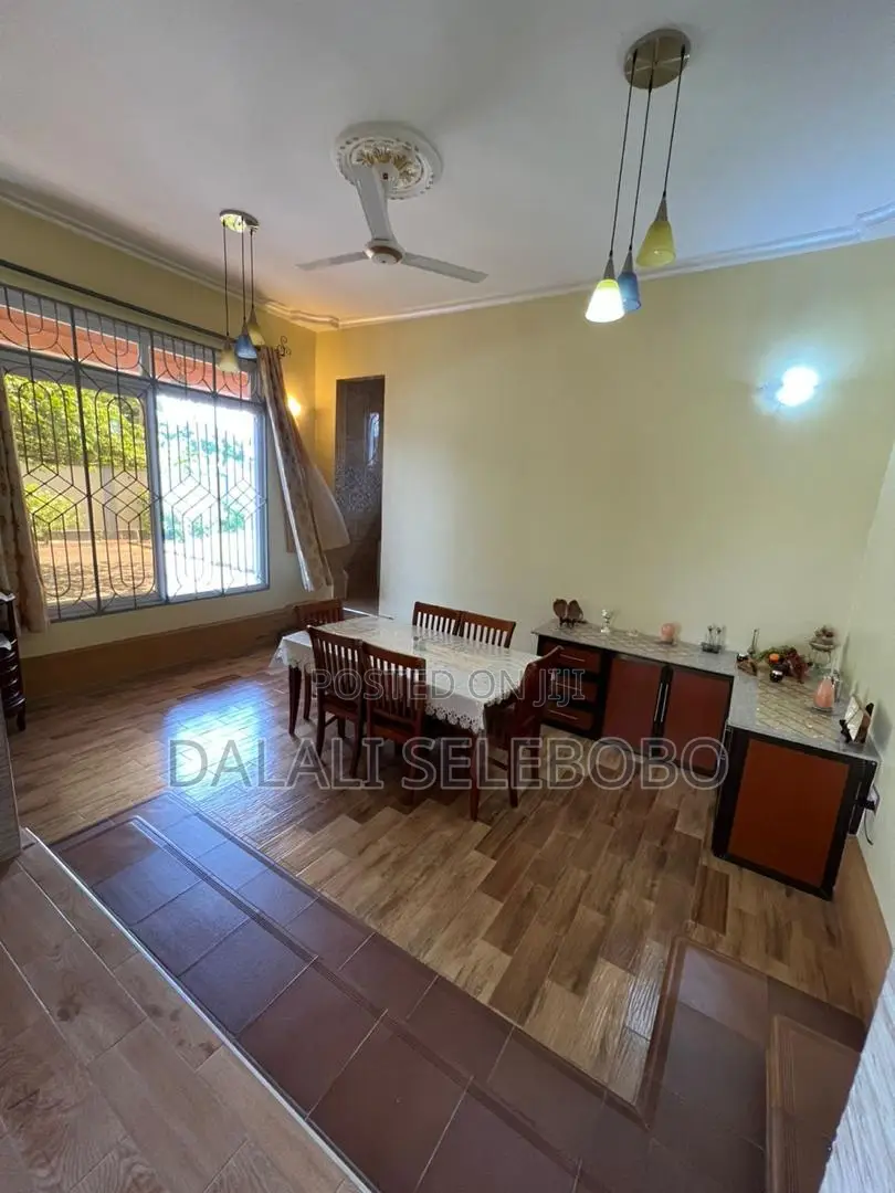 5bdrm Bungalow in Bunju Beach for sale