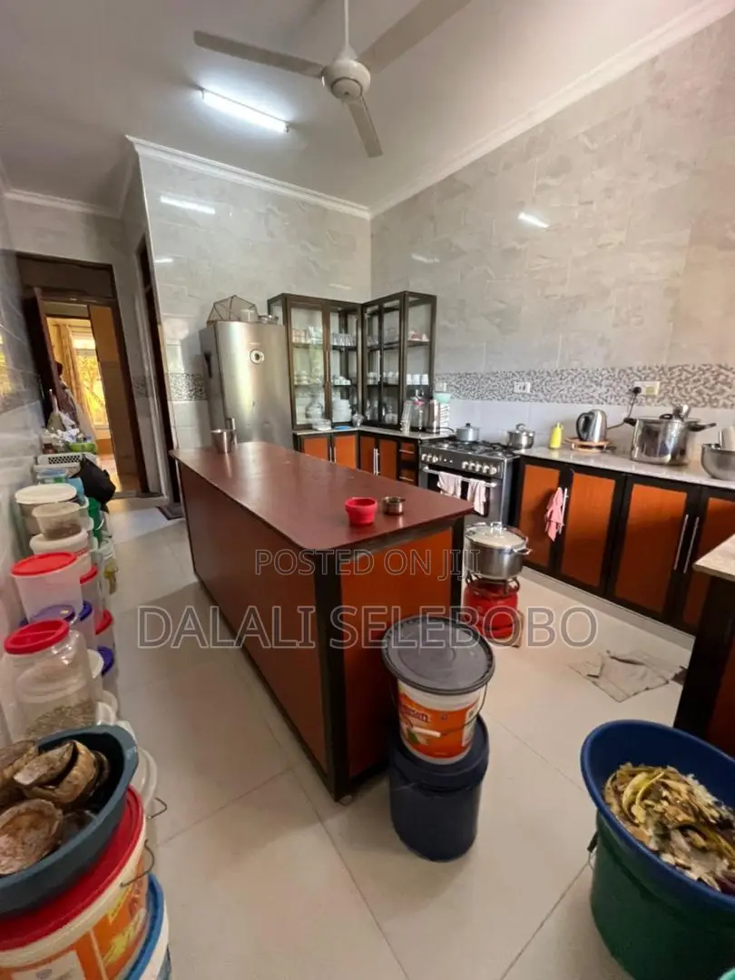 5bdrm Bungalow in Bunju Beach for sale