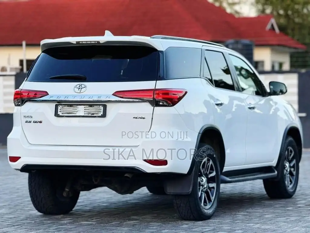 Toyota Fortuner 2017 White