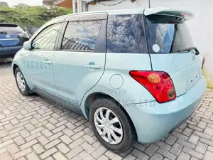 Toyota IST 2003 Blue