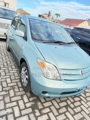 Toyota IST 2003 Blue