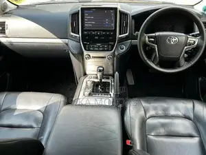 Toyota Land Cruiser 2017 Silver
