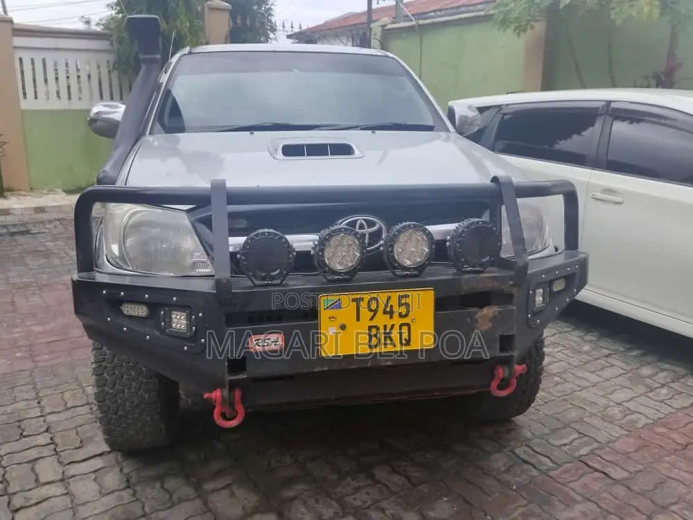 Toyota Hilux 2009 Silver