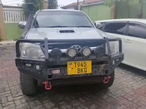 Toyota Hilux 2009 Silver