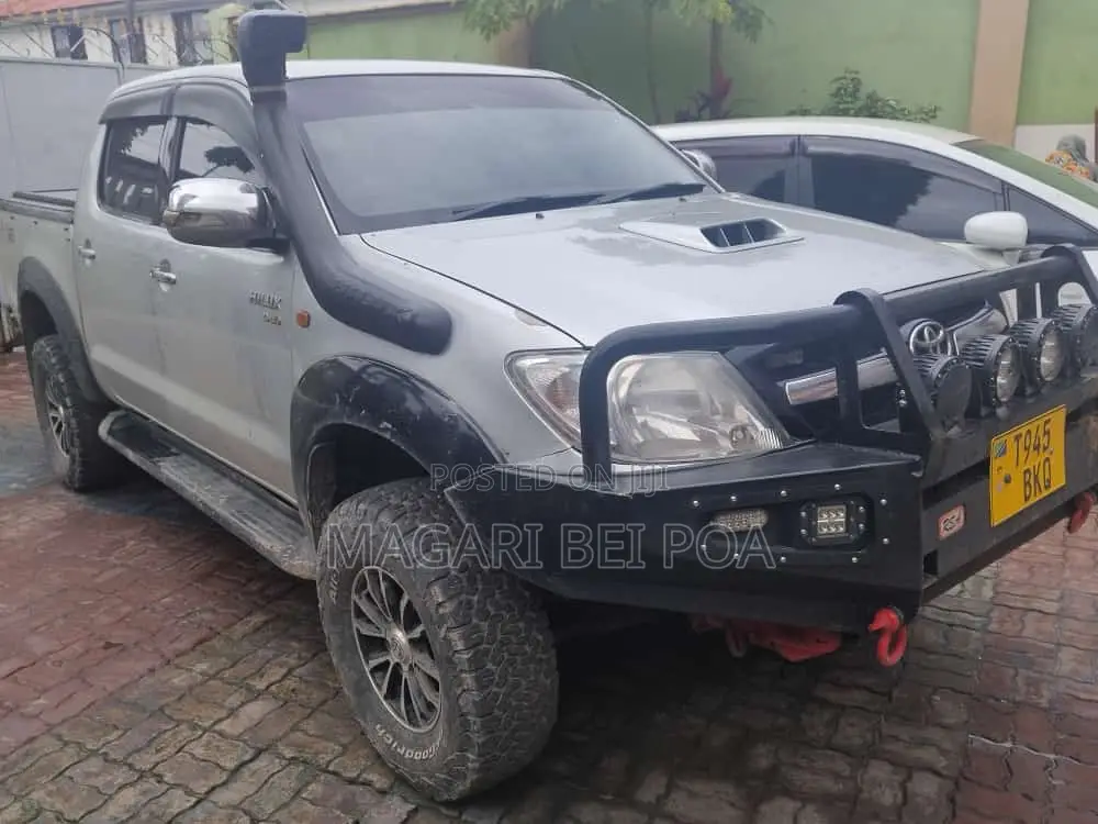 Toyota Hilux 2009 Silver