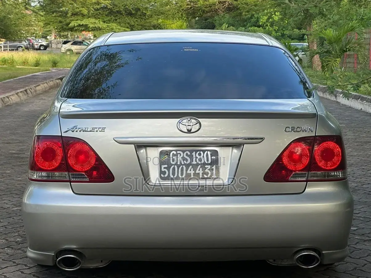 Toyota Crown 2004 Silver