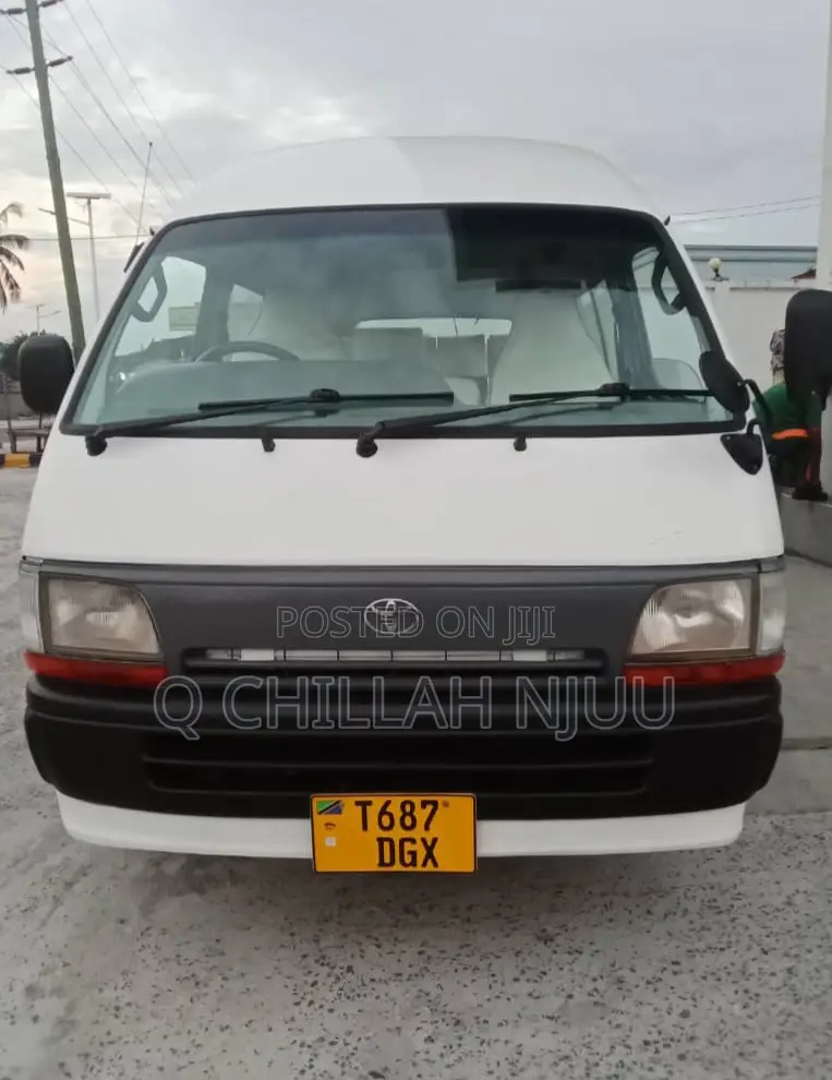 Toyota HiAce 2000 White