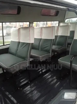 Toyota HiAce 2000 White