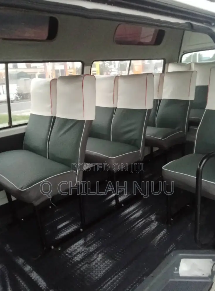 Toyota HiAce 2000 White