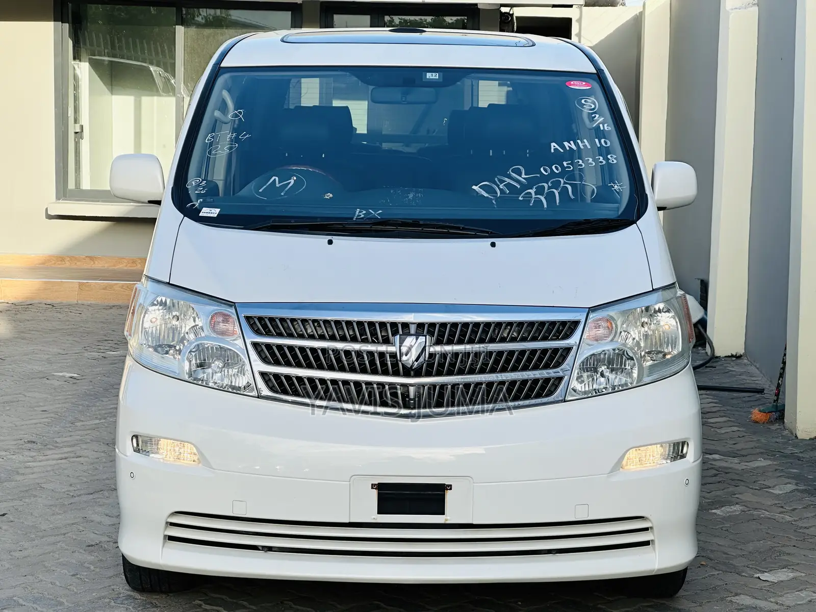Toyota Alphard 2004 White