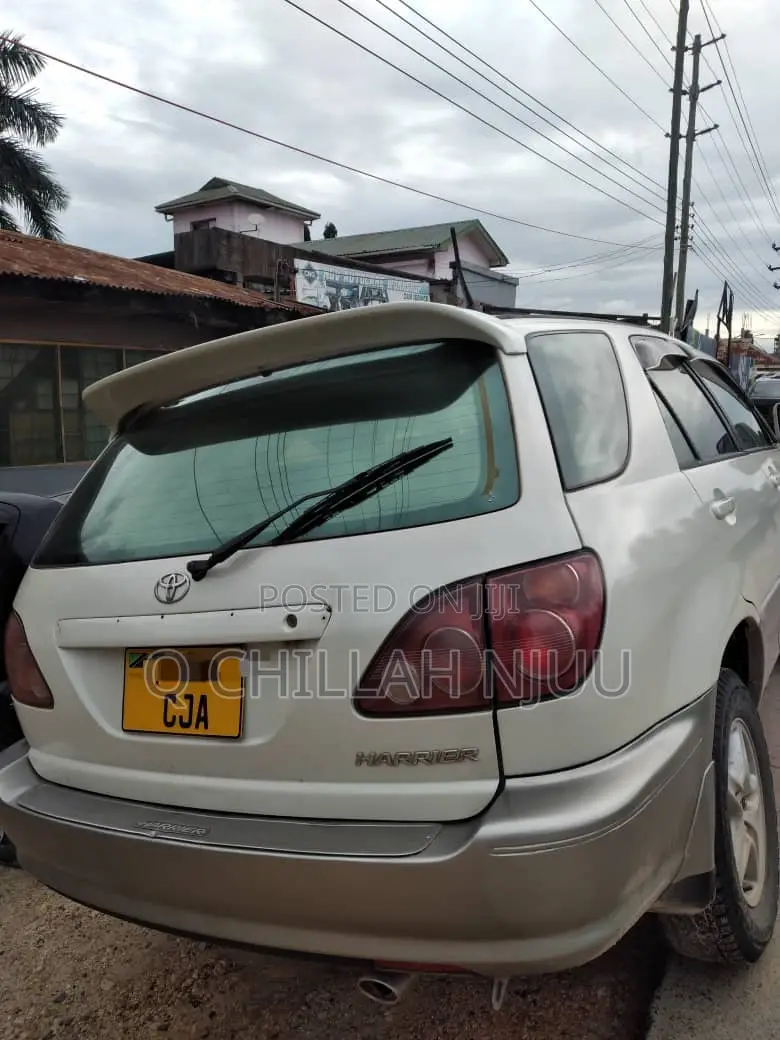 Toyota Harrier 2003 White