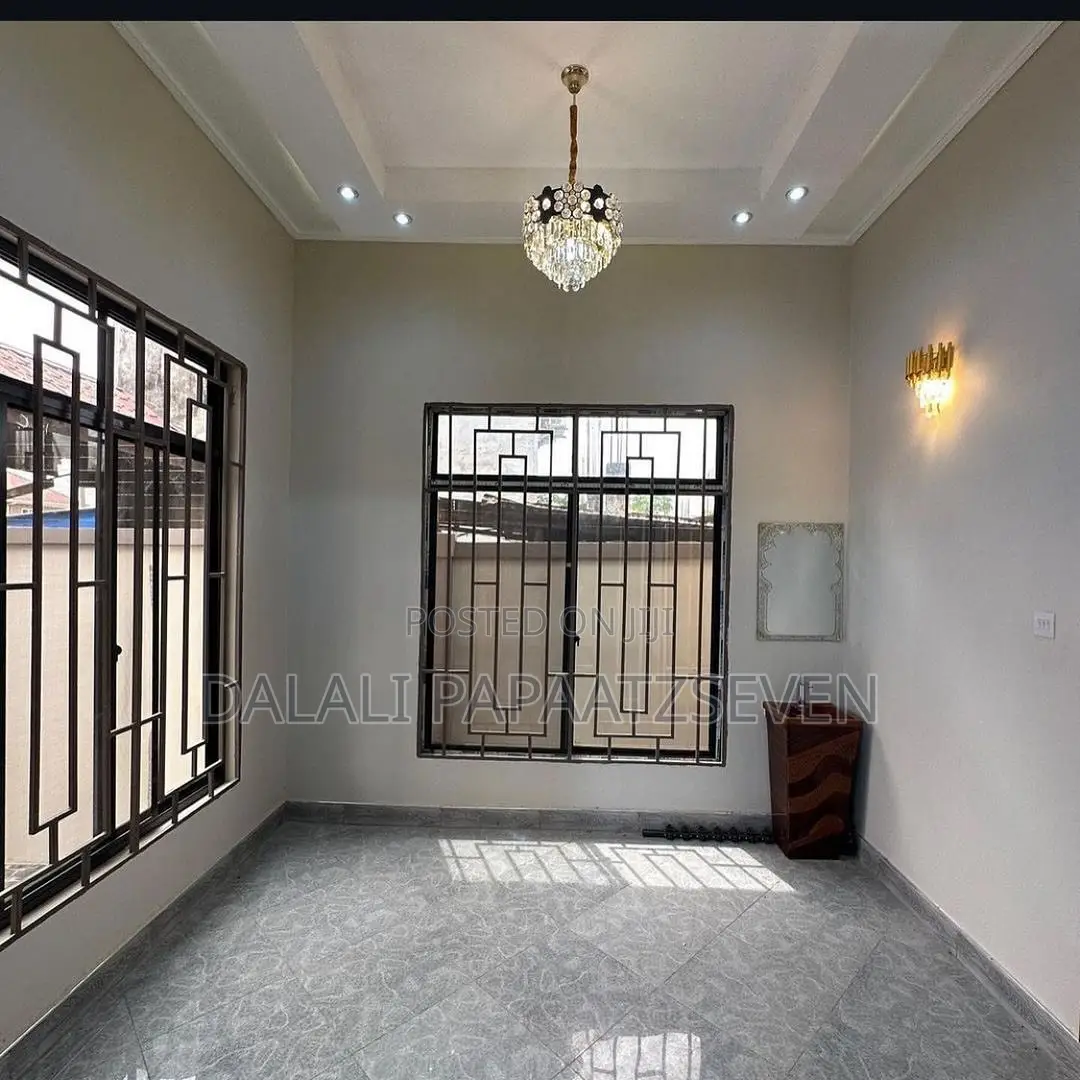 3bdrm House in Dalalipapaatzseven, Bunju for sale