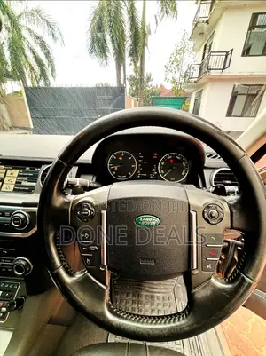Land Rover Discovery 2013 Gold