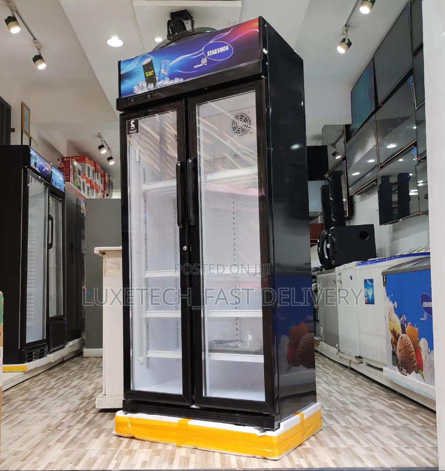 Homebase Showcase Fridge 560L