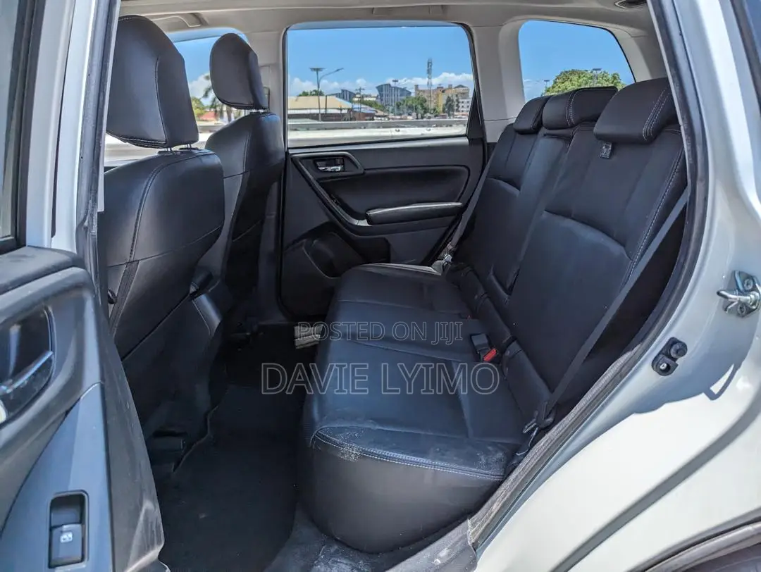 Subaru Forester 2013 Pearl