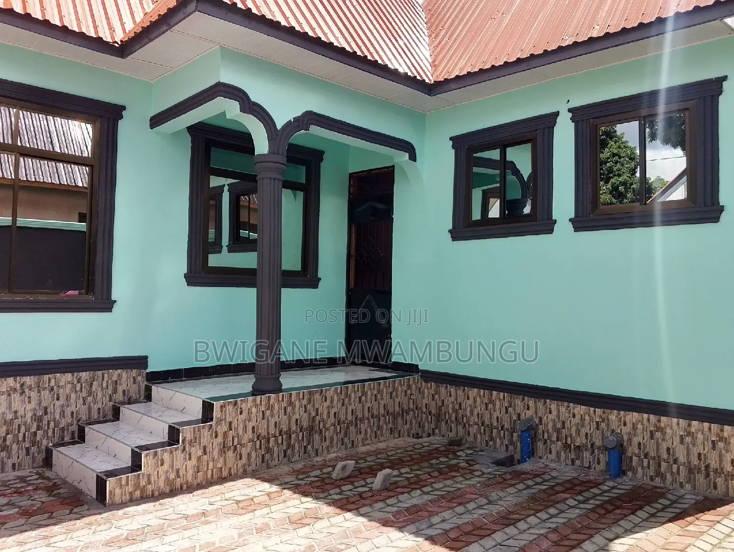 Furnished 4bdrm Apartment in Mwambungu Broker, Mbagala for sale