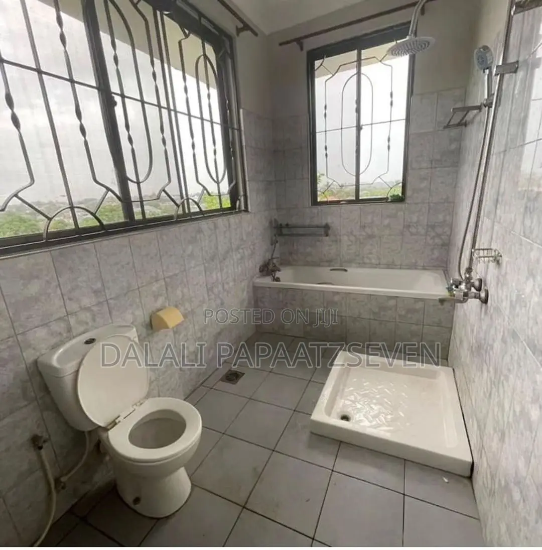 6bdrm House in Dalalipapaatzseven, Kinondoni for rent